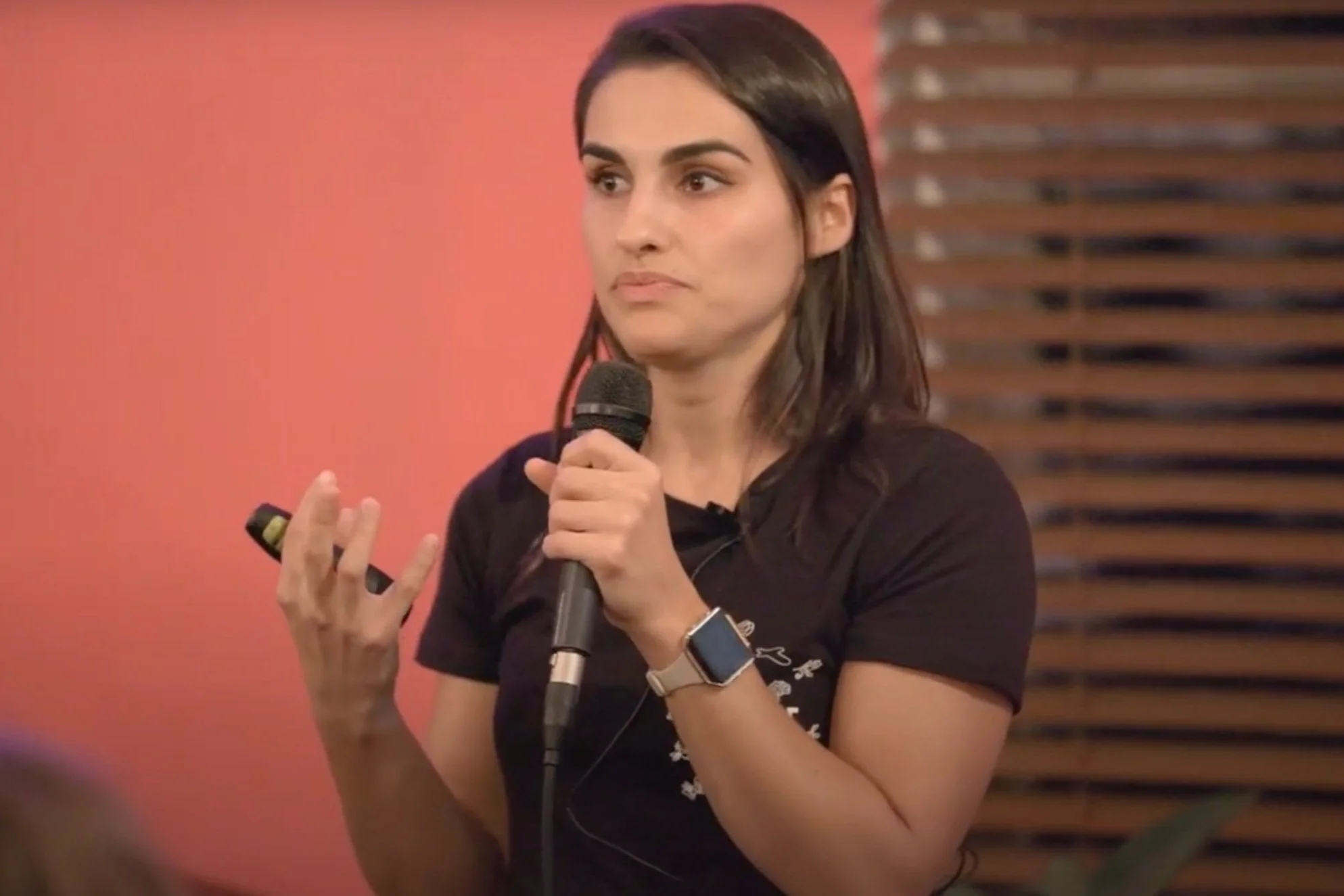 Dr Dilara Bahceci at Pint of Science